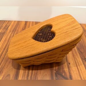 Longaberger basket heart small vegetable with lid 1996
